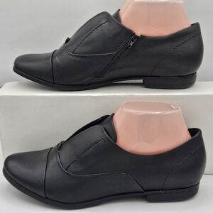BareTraps Vicki slipon black faux leather shoes size 8.5 M